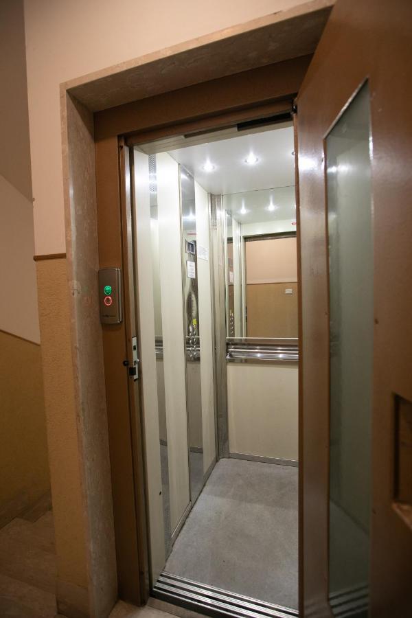Mirea'S Rooms Ascoli Piceno Ngoại thất bức ảnh
