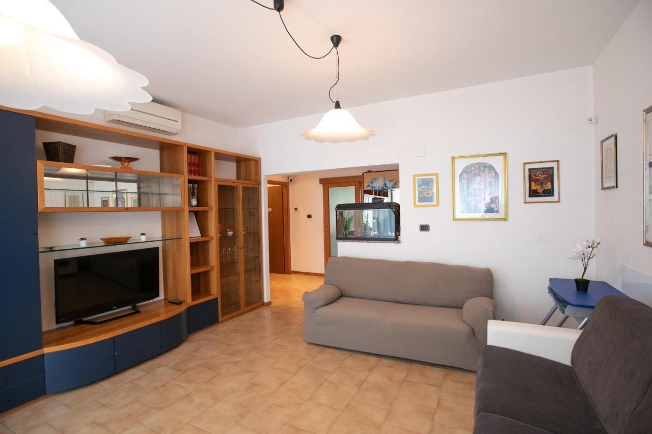 Mirea'S Rooms Ascoli Piceno Ngoại thất bức ảnh